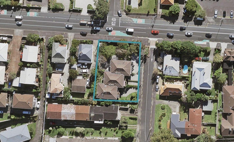 2/64 Church Street, Northcote Point, Auckland - Carousel 1