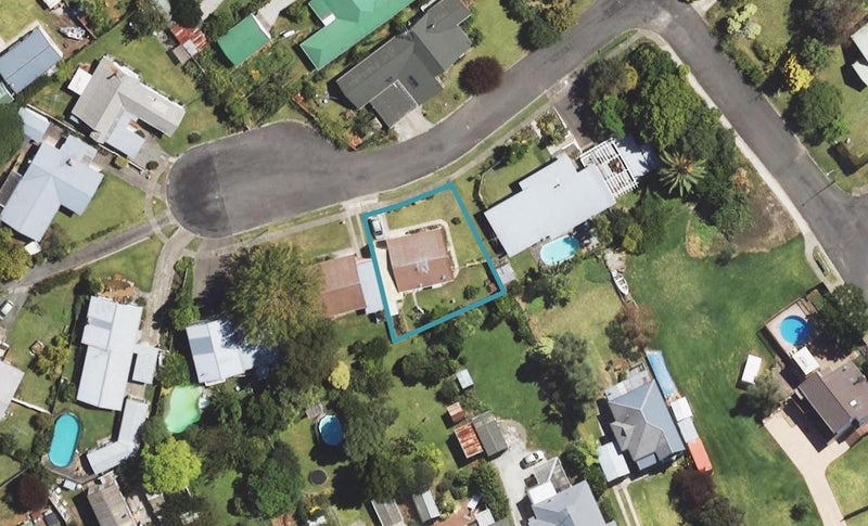 4 Healey Place, Whataupoko, Gisborne - Carousel 1