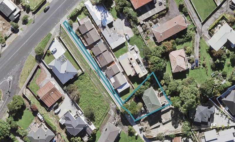1/164A Titirangi Road, New Lynn, Auckland - Carousel 1