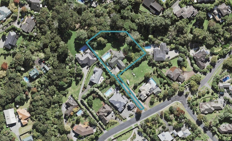 16 Pounamu Avenue, Greenhithe, Auckland - Carousel 1