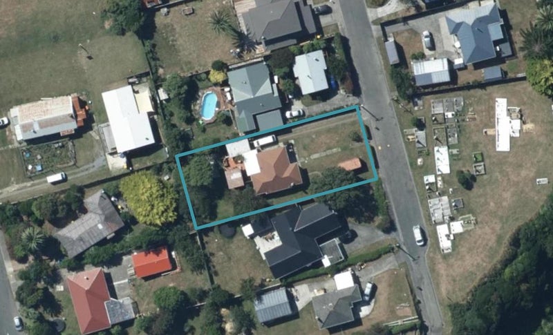 12 Mataiwhetu Street, Takapuwahia, Porirua - Carousel 1