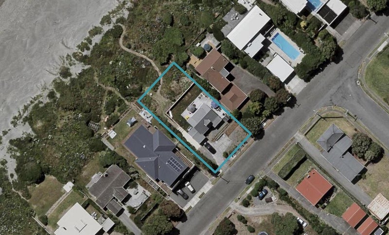 91 Field Way, Waikanae Beach, Waikanae - Carousel 1