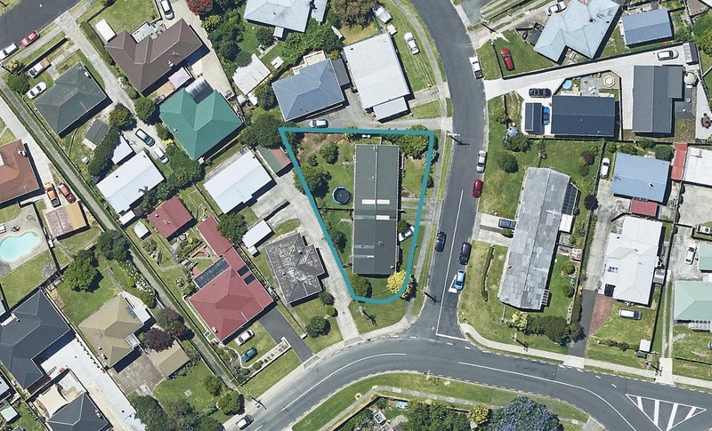 2 Murray Street, Gate Pa, Tauranga - Carousel 1