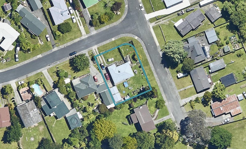27 Darroch Street, Fairy Springs, Rotorua - Carousel 1