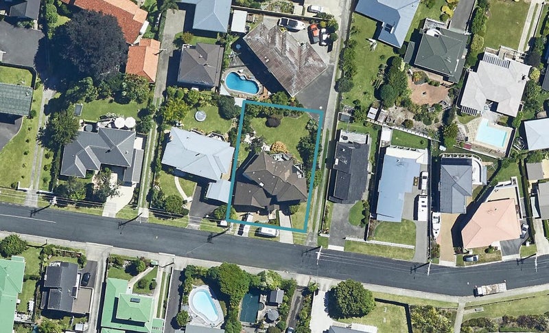 29 Lemon Grove Avenue, Otumoetai, Tauranga - Carousel 1