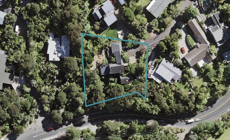 61 Huia Road, Titirangi, Auckland - Carousel 1