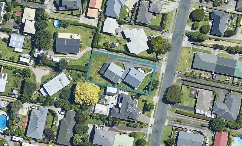 39 Myres Street, Otumoetai, Tauranga - Carousel 1