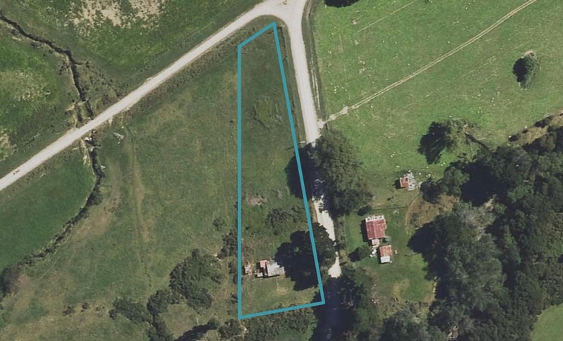 1124 Waiomatatini Road, Ruatoria - Carousel 1