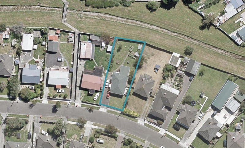 23 Ngata Grove, Trentham, Upper Hutt - Carousel 1