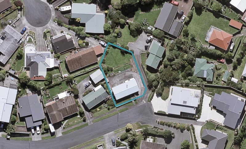 23 Darwin Crescent, Spotswood, New Plymouth - Carousel 1