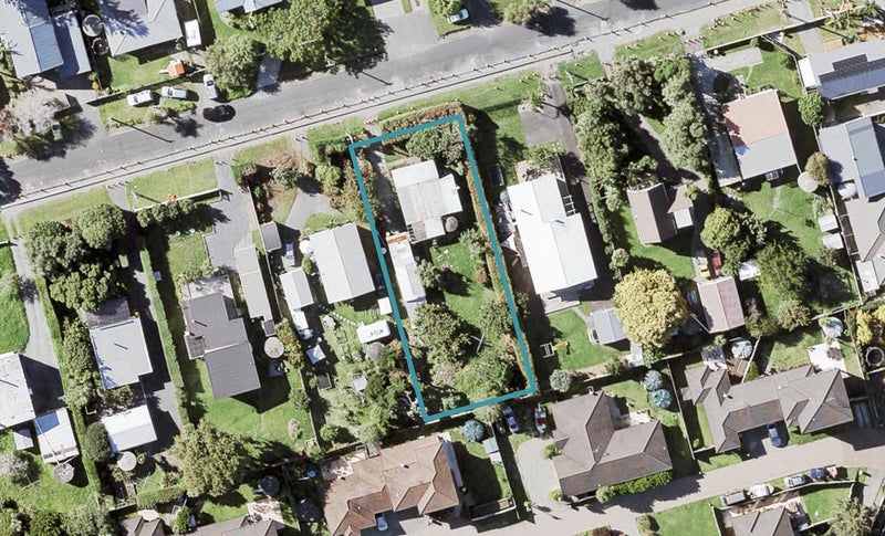 11 Second View Avenue, Beachlands, Auckland - Carousel 1
