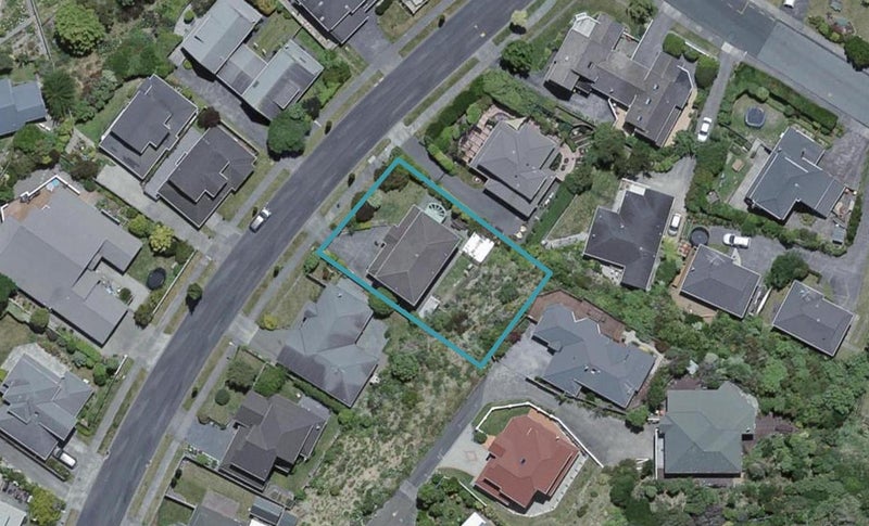 5 Furlong Crescent, Churton Park, Wellington - Carousel 1