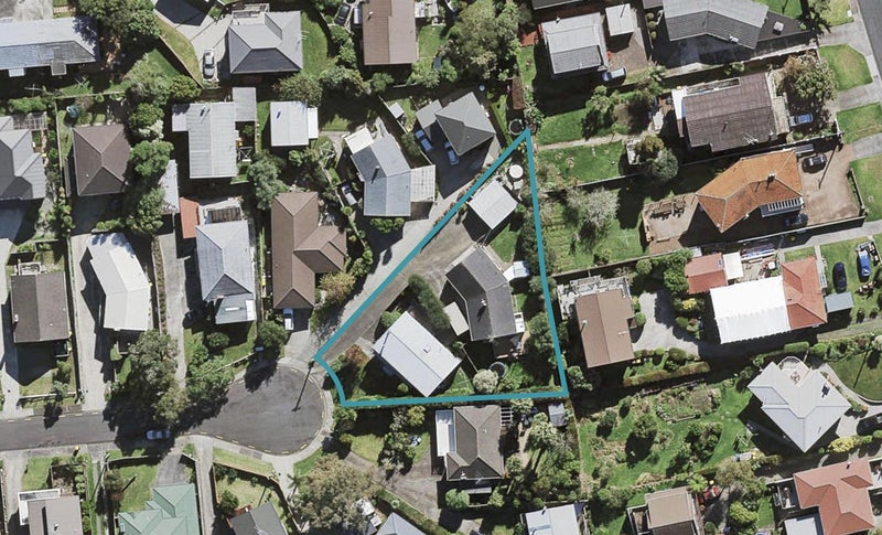1/16 WINIFRED Avenue, Bayview, Auckland - Carousel 1