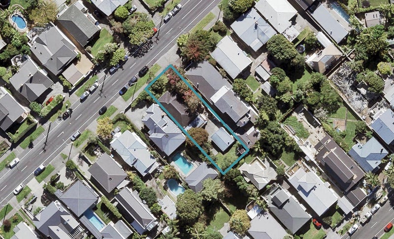 102 West End Road, Westmere, Auckland - Carousel 1