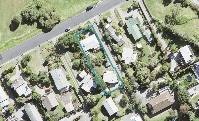 12 Cedar Terrace, Stanmore Bay, Whangaparaoa - Carousel 1