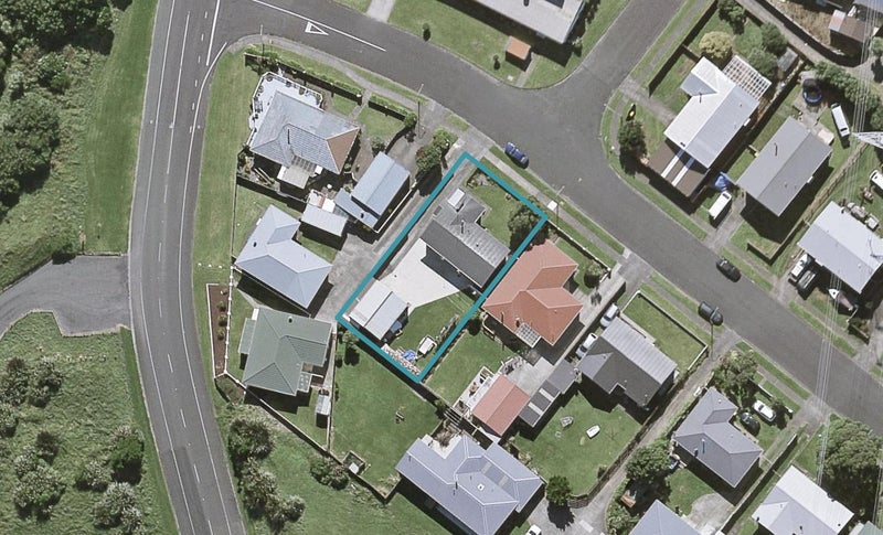 6 Rangitake Drive, Spotswood, New Plymouth - Carousel 1