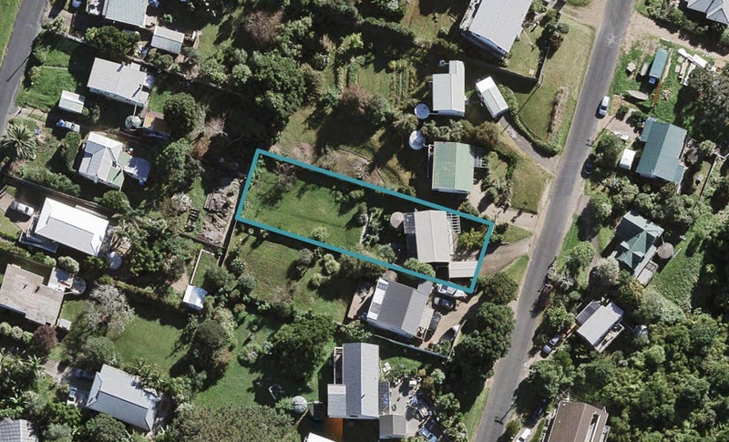 27 Wellington Road, Surfdale, Waiheke Island - Carousel 1