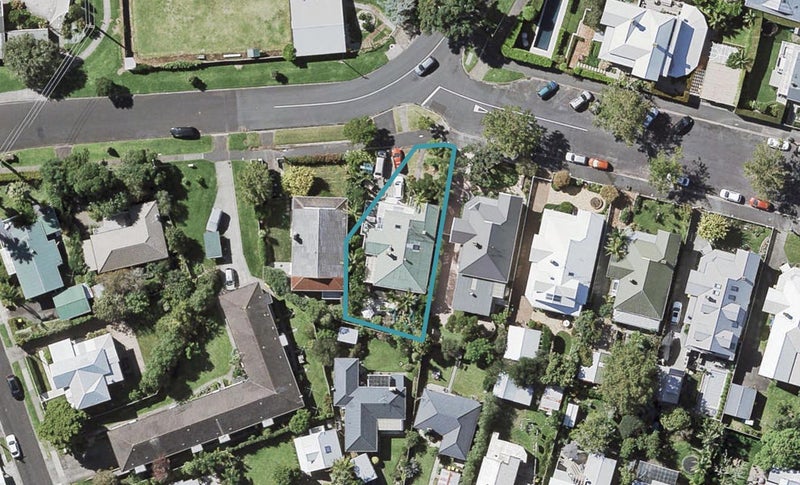 11 Grahame Street, Devonport, Auckland - Carousel 1
