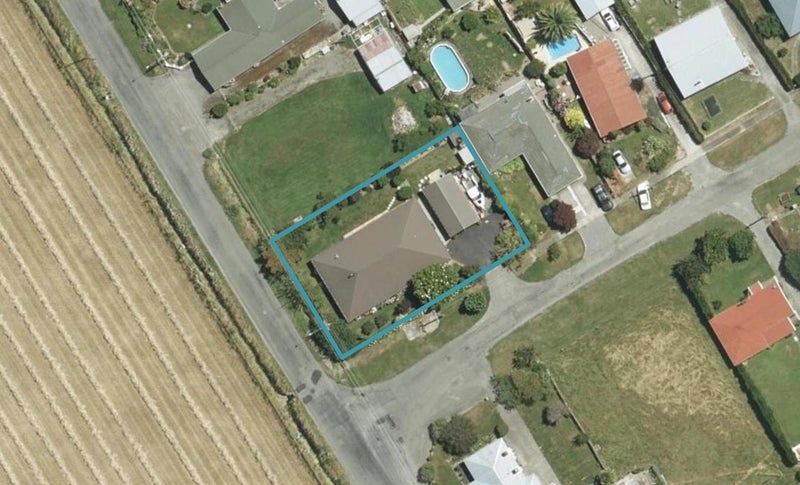 2 Robinson Street, Grovetown, Blenheim - Carousel 1