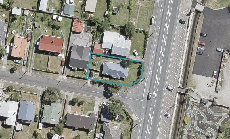 2 Pirie Crescent, Moera, Lower Hutt - Carousel 1