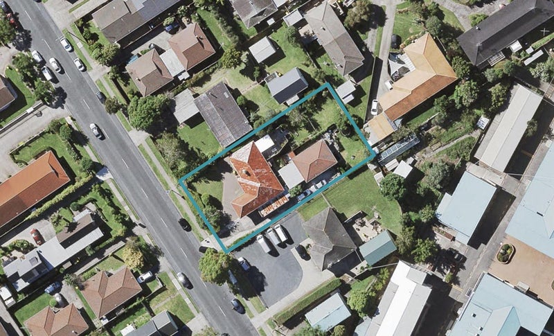 2/176 Pigeon Mountain Road, Half Moon Bay, Auckland - Carousel 1