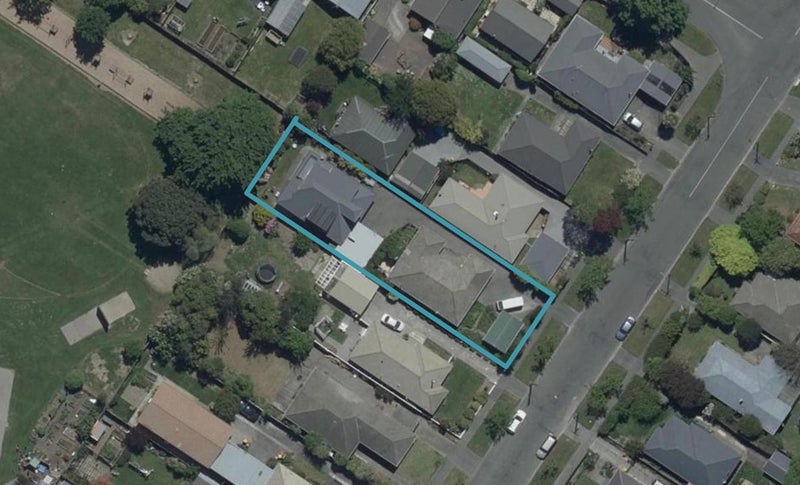 1/19A Manor Place, Bryndwr, Christchurch - Carousel 1