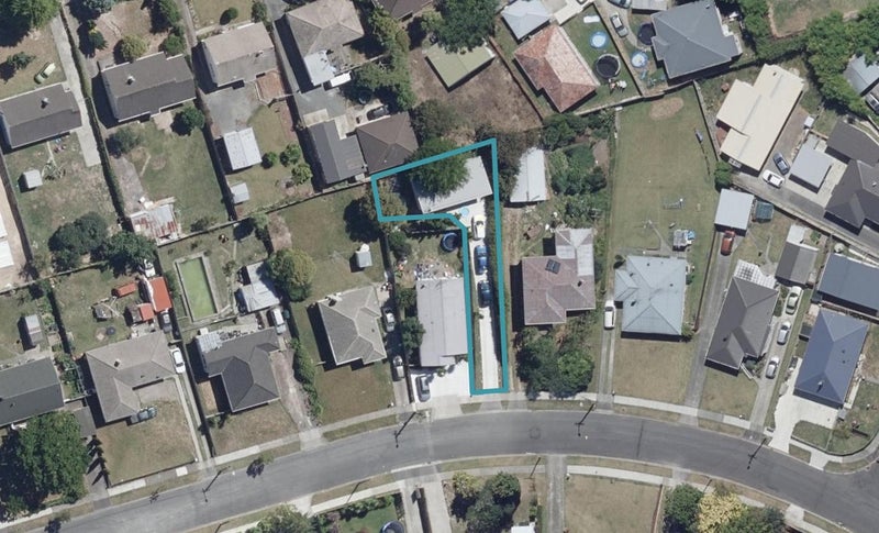 25A Yeats Crescent, Fairfield, Hamilton - Carousel 1
