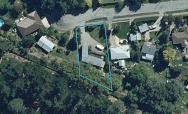 28 Reid Avenue, Luggate, Wānaka - Carousel 1