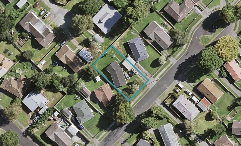 8 Verner Place, Conifer Grove, Takanini - Carousel 1
