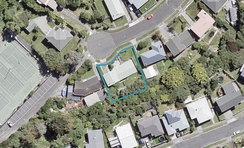 8 Barberry Grove, Maungaraki, Lower Hutt - Carousel 1