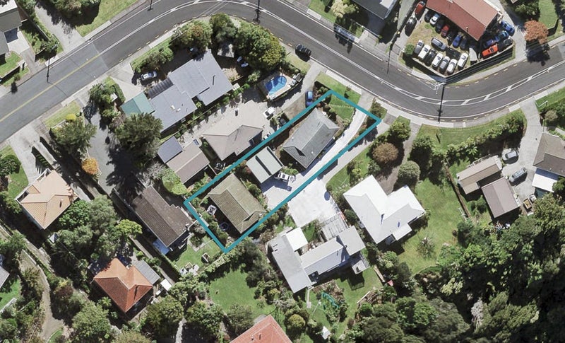 2/101 Colwill Road, Massey, Auckland - Carousel 1