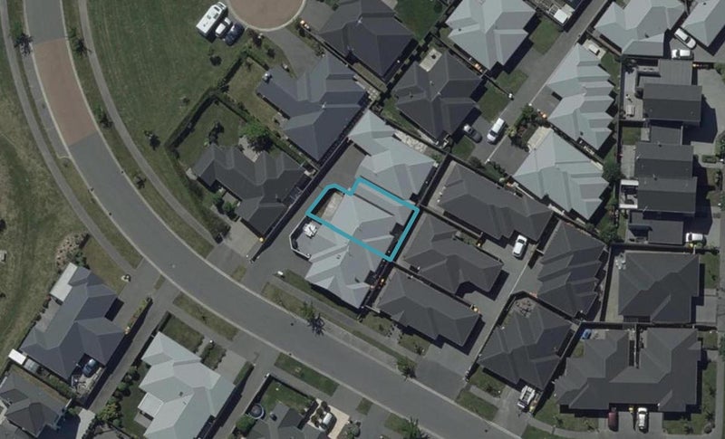 8A Somerville Crescent, Aidanfield, Christchurch - Carousel 1