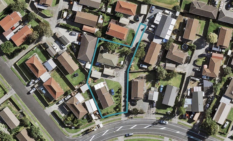 1/23 Etherton Drive, Weymouth, Auckland - Carousel 1