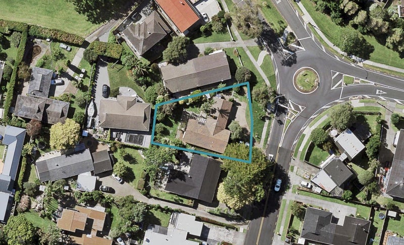 130 Glenmore Road, Farm Cove, Auckland - Carousel 1