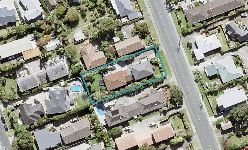 1/1078 Beach Road, Torbay, Auckland - Carousel 1