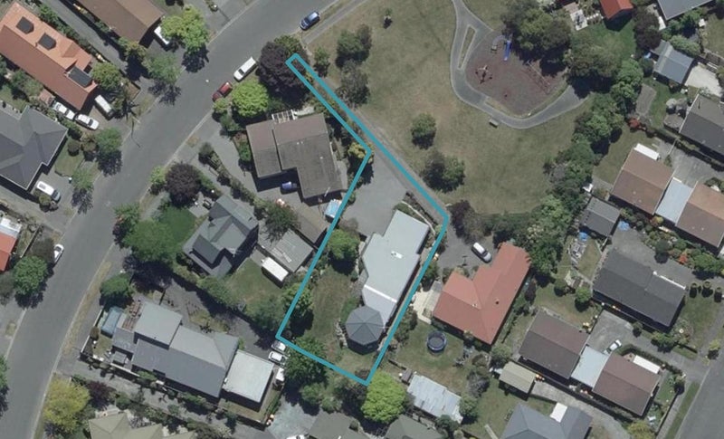 124 Royal Park Drive, Parklands, Christchurch - Carousel 1