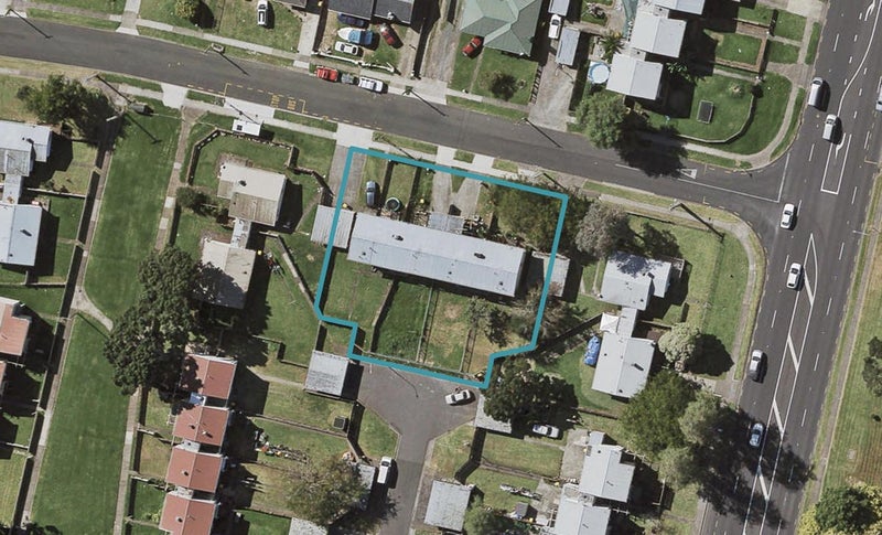 13 Valder Avenue, Ōtara, Auckland - Carousel 1
