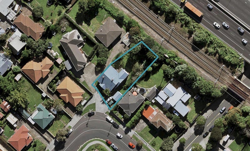 22 Woodbine Avenue, Greenlane, Auckland - Carousel 1