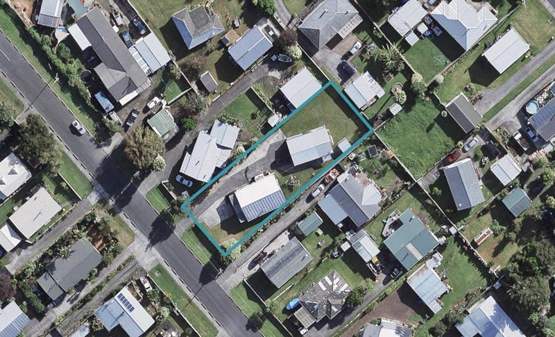 5 Te Moau Avenue, Parakai, Helensville - Carousel 1