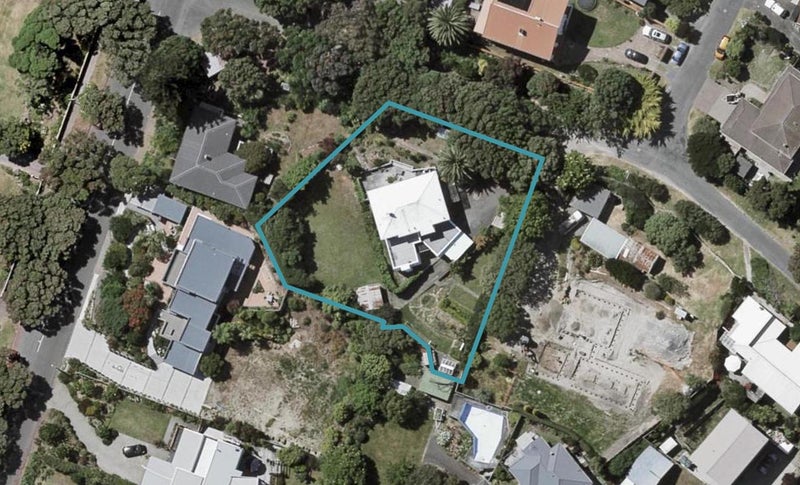 6 George Street, Paraparaumu Beach, Paraparaumu - Carousel 1