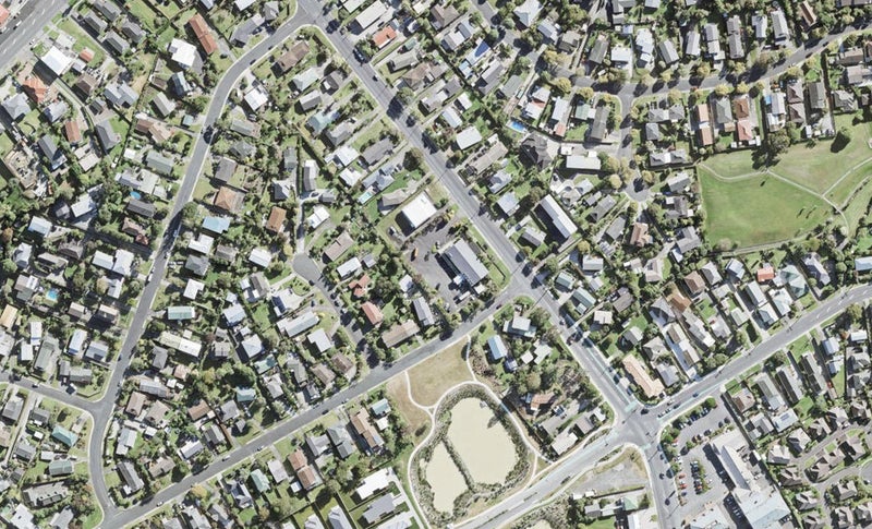 8/2 Albatross Road, Red Beach, Whangaparāoa - Carousel 1