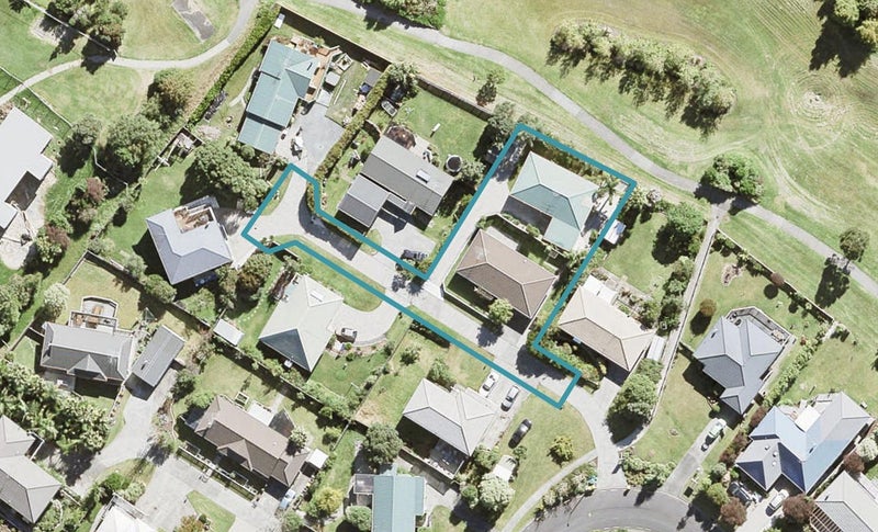 2/45 CHARLOTTE ST, Stanmore Bay, Whangaparāoa - Carousel 1