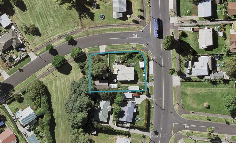 155 Tripoli Road, Point England, Auckland - Carousel 1