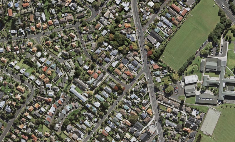 1B Ewenson Avenue, One Tree Hill, Auckland - Carousel 1