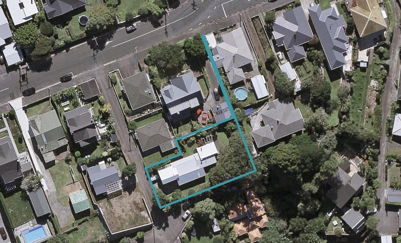 13C Wallace Place, Westown, New Plymouth - Carousel 1