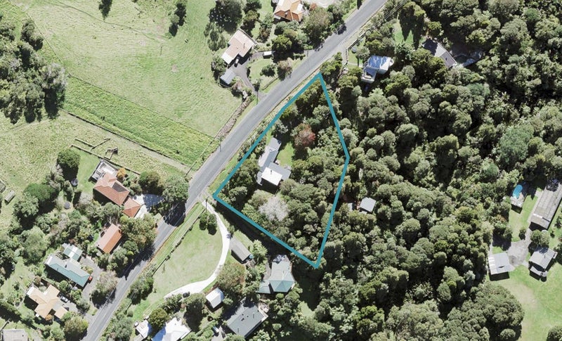 266 Forest Hill Road, Waiatarua, Auckland - Carousel 1