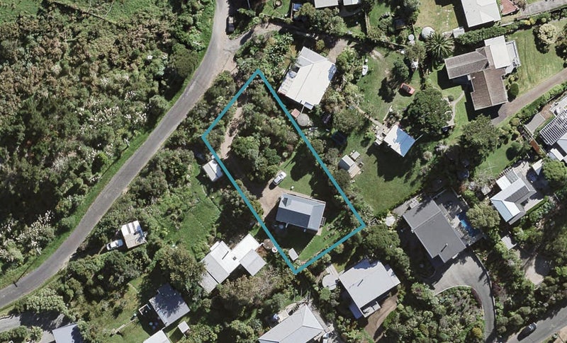 31 Tiri Road, Oneroa, Waiheke Island - Carousel 1