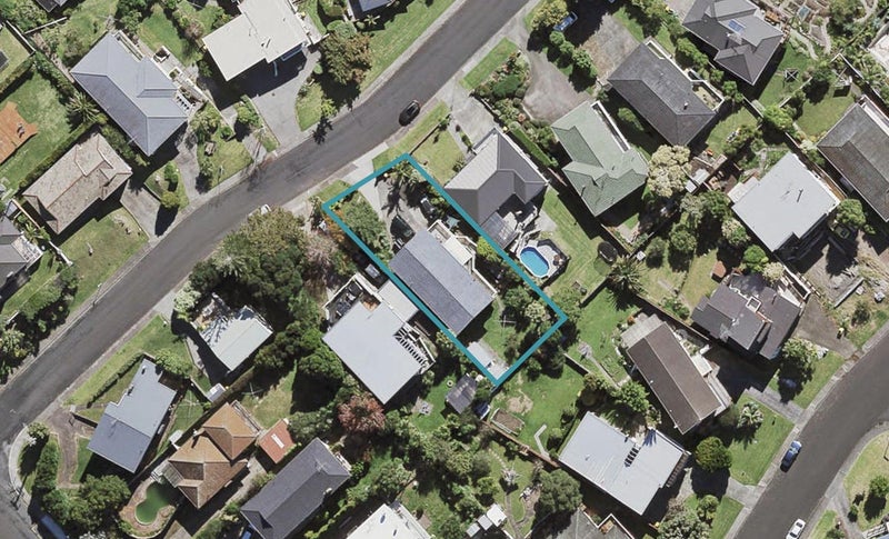 17 Hume Drive, Hillcrest, Auckland - Carousel 1