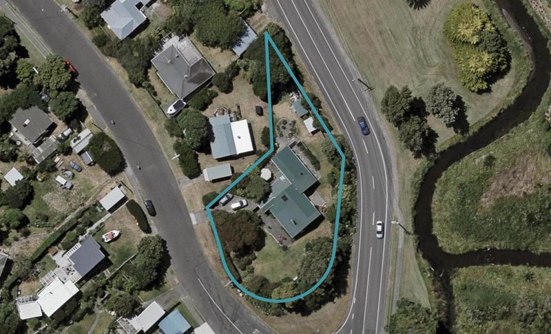 27 Heperi Street, Waikanae Beach, Waikanae - Carousel 1