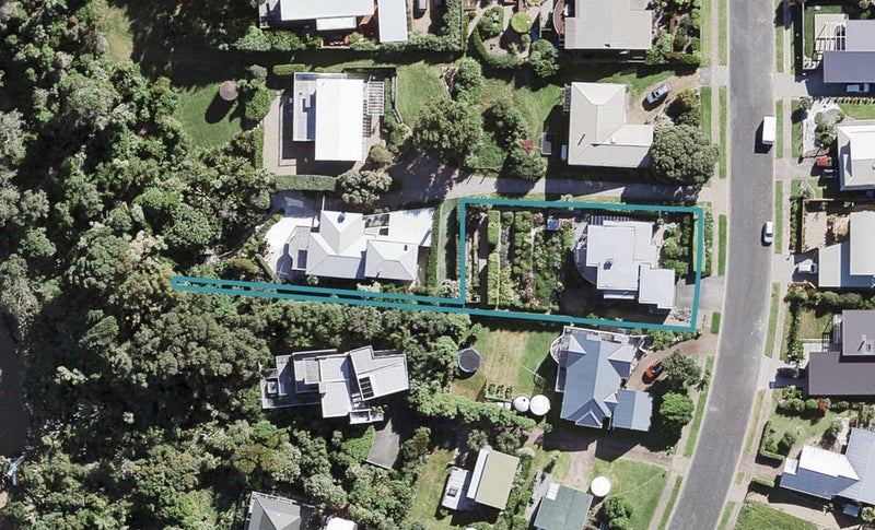 49 Kennedy Point Road, Surfdale, Waiheke Island - Carousel 1